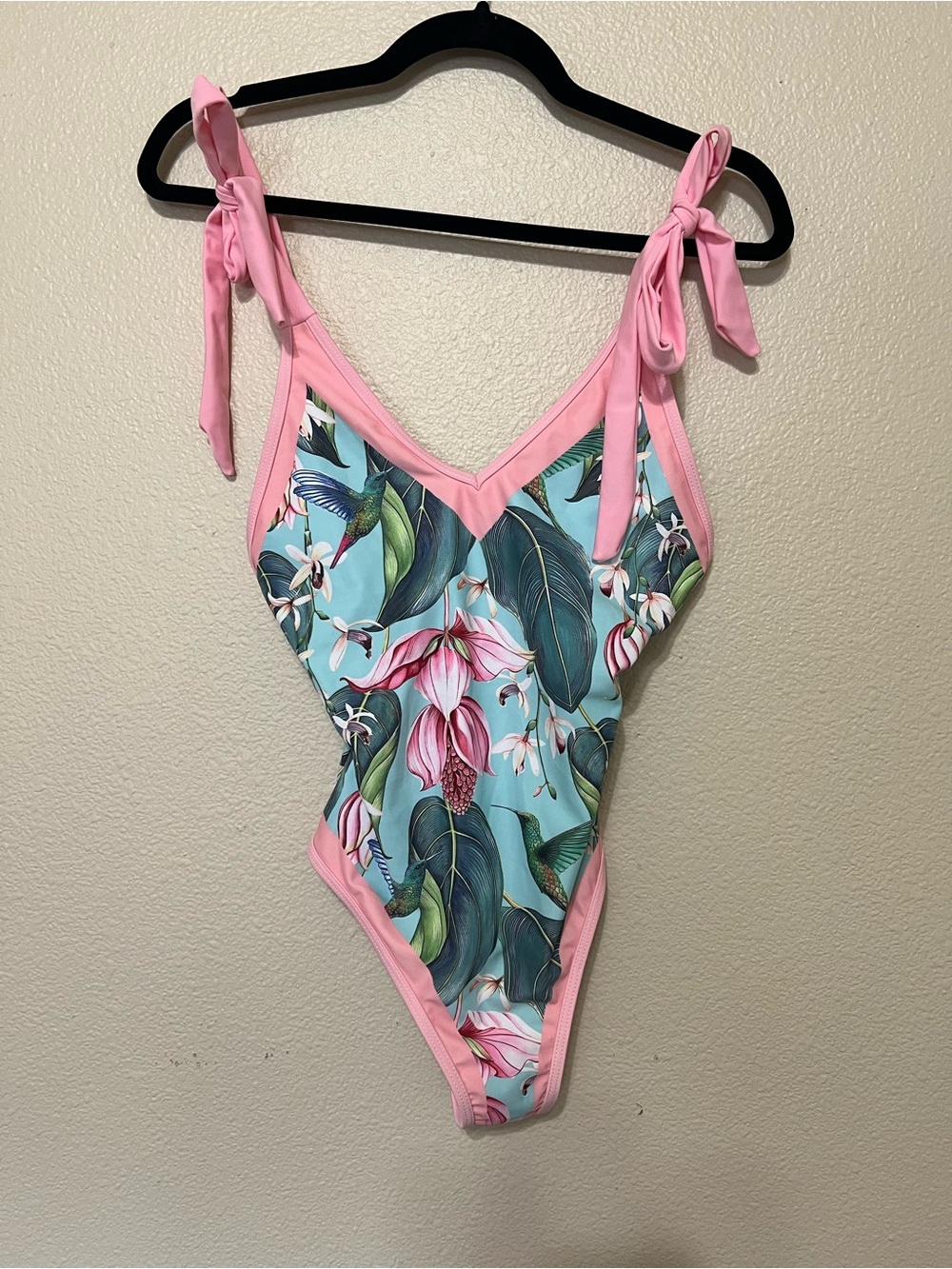 Cupshe Pink-Trim Tropical Floral One-Piece Swimsuit